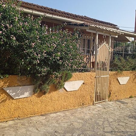 Villa Angela, Traditional Villa In The Village Agios Ioannis Peristerion Esterno foto