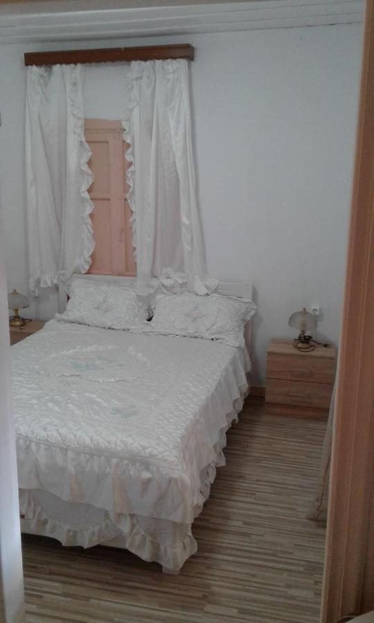Villa Angela, Traditional Villa In The Village Agios Ioannis Peristerion Esterno foto
