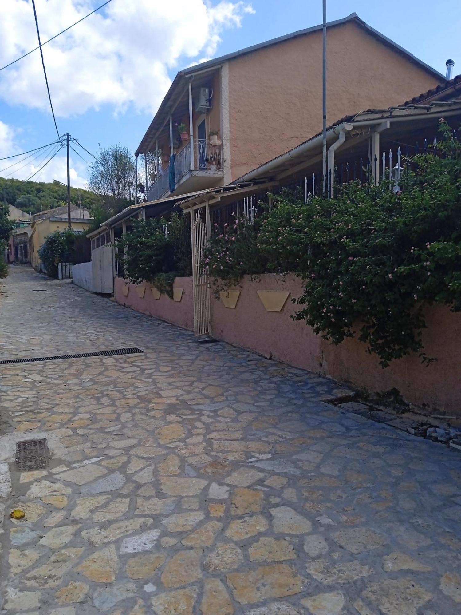 Villa Angela, Traditional Villa In The Village Agios Ioannis Peristerion Esterno foto